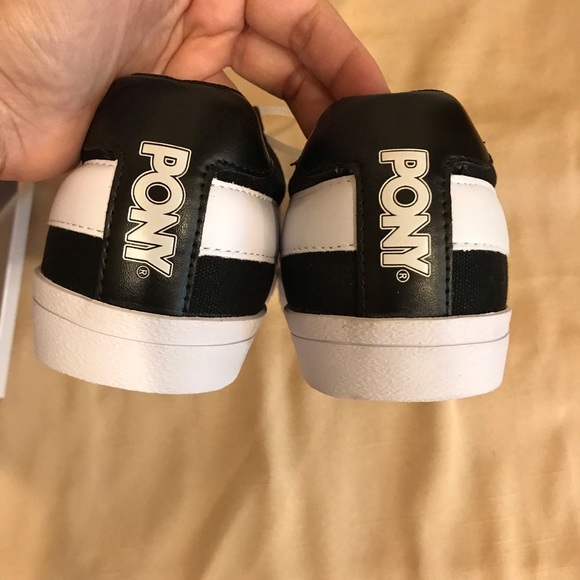 PRIVATELY SOLD!!! Pony Top Star women canvas Black / White size 8. - Picture 4 of 7